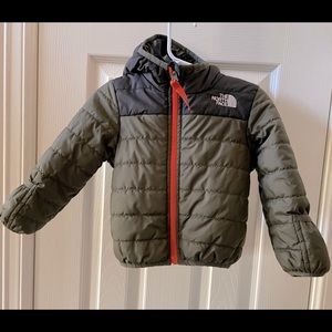 The North Face Toddler Reversible Winter Jacket Coat Warm! ❄️